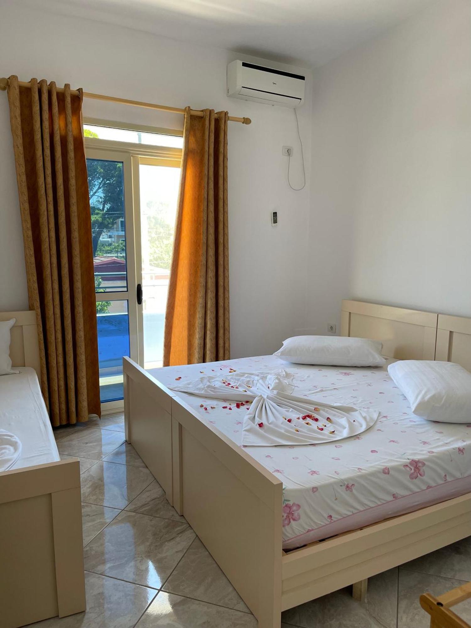 Kristeo Vlorë Exterior foto