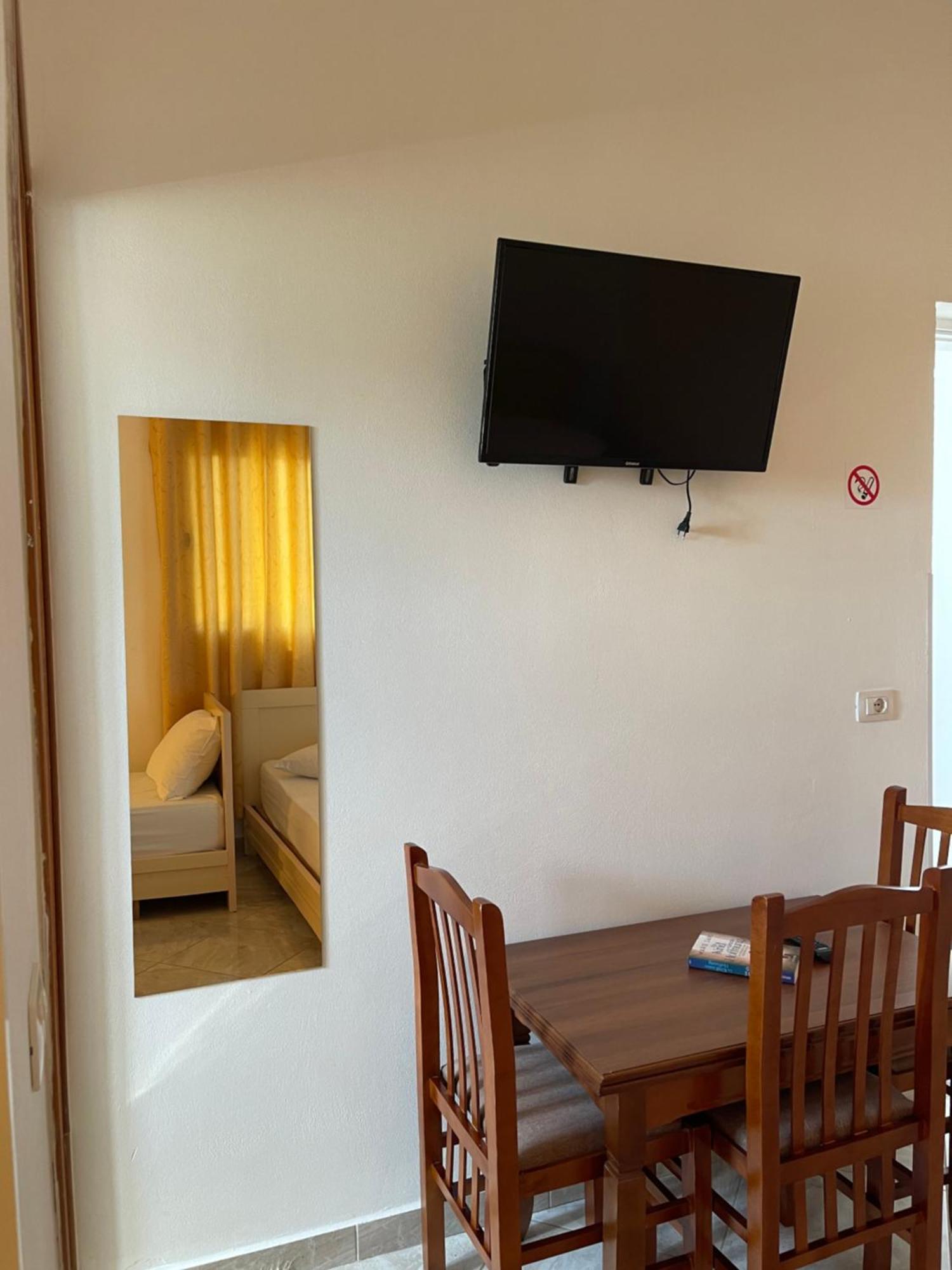 Kristeo Vlorë Exterior foto
